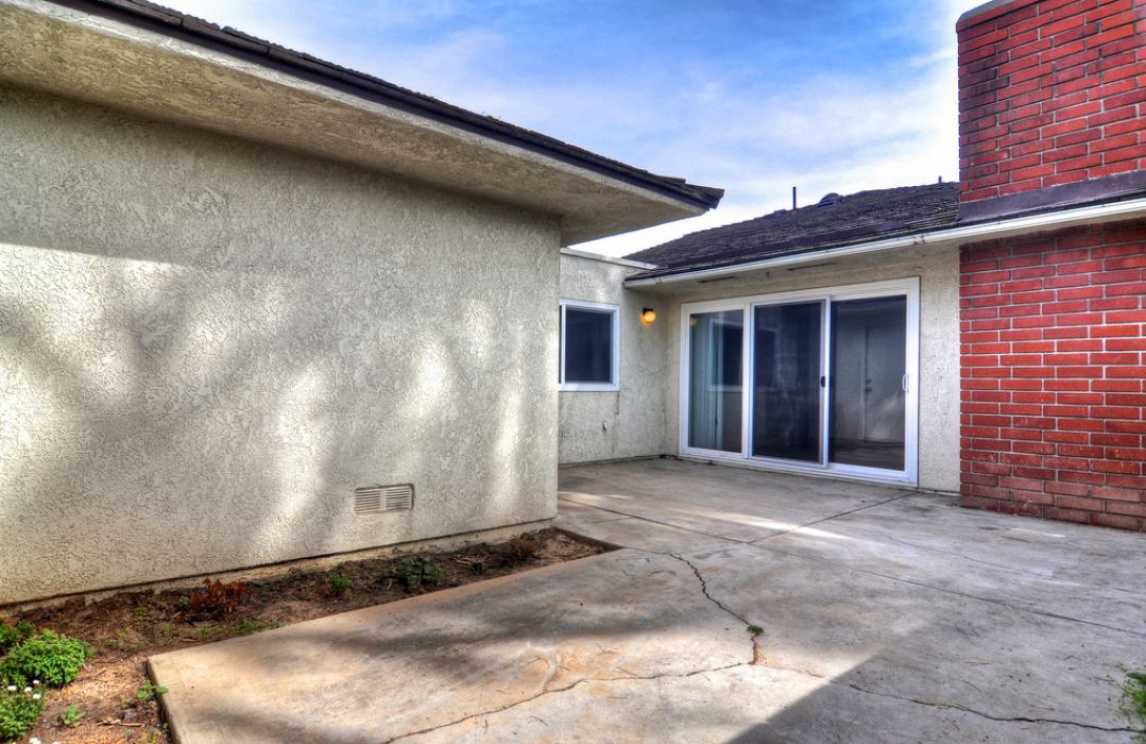 17 Lemon Tree , Irvine CA: