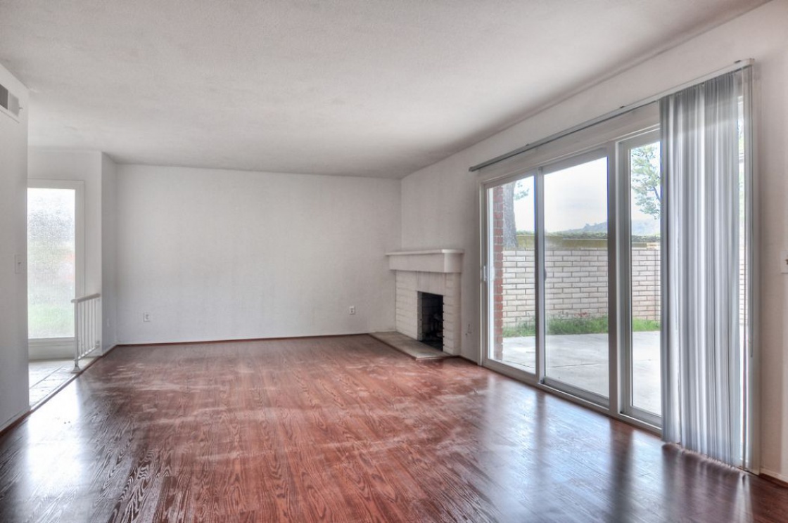 17 Lemon Tree , Irvine CA: