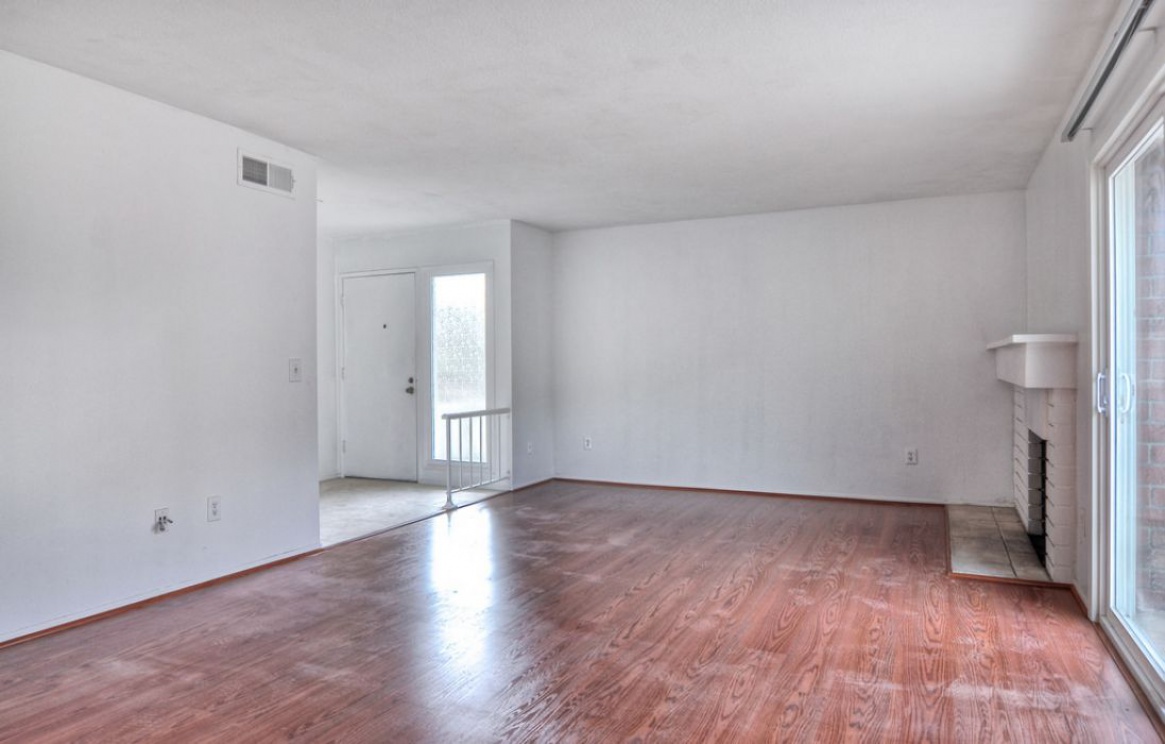 17 Lemon Tree , Irvine CA: