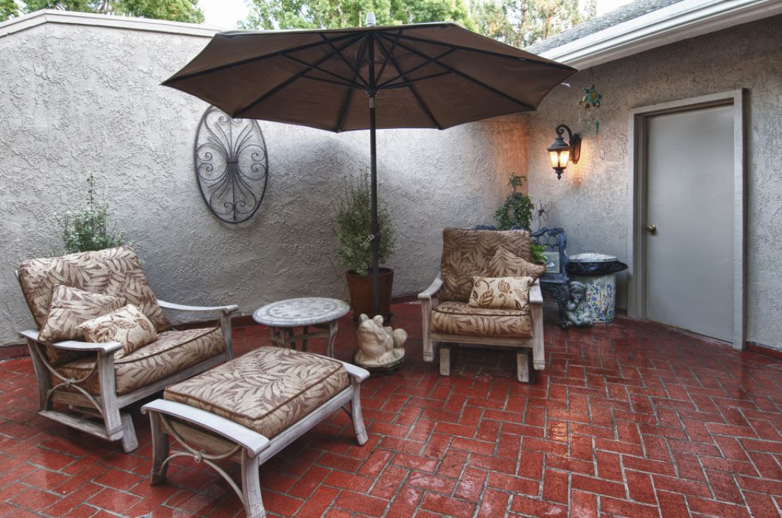 20 Lucerne , Newport Beach CA: 