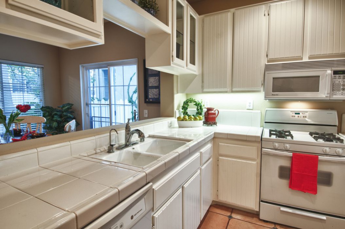 114 Winslow Lane, Irvine CA: 