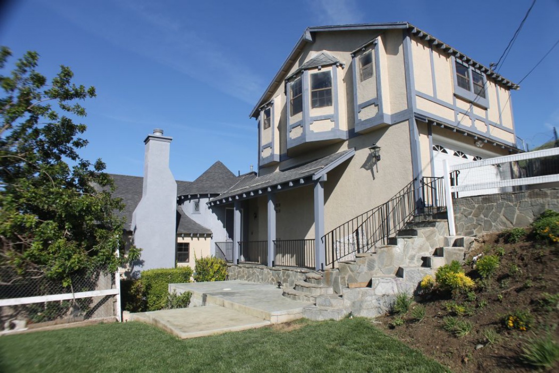 17751 Lewis Lane , Huntington Beach CA: 