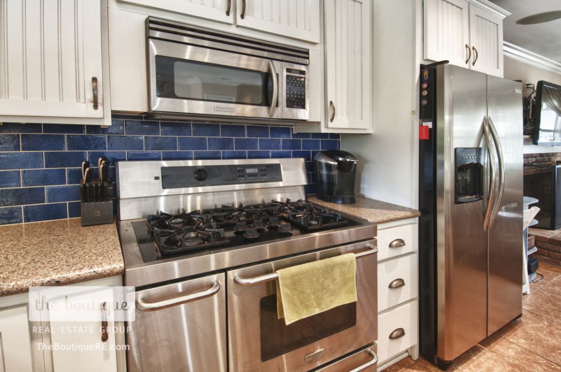 17751 Lewis Lane , Huntington Beach CA: 