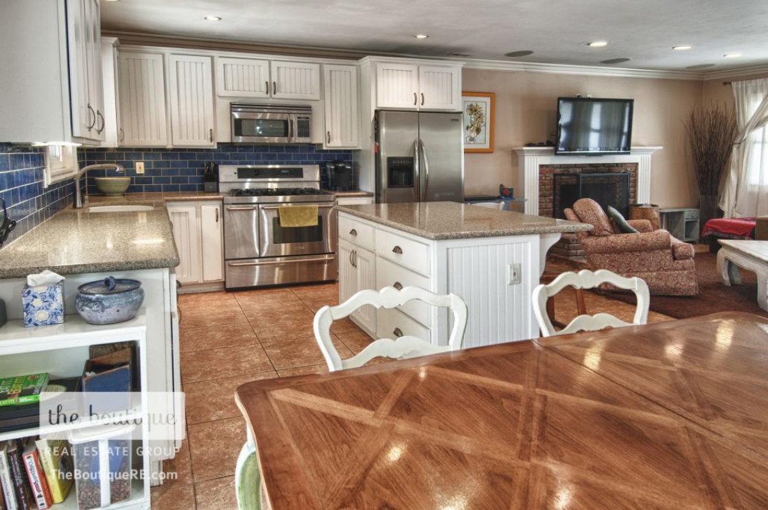 17751 Lewis Lane , Huntington Beach CA: 