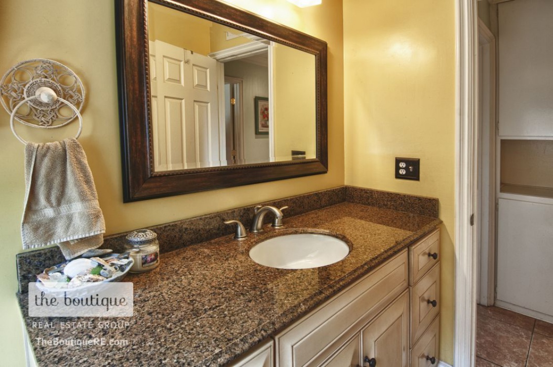 17751 Lewis Lane , Huntington Beach CA: 