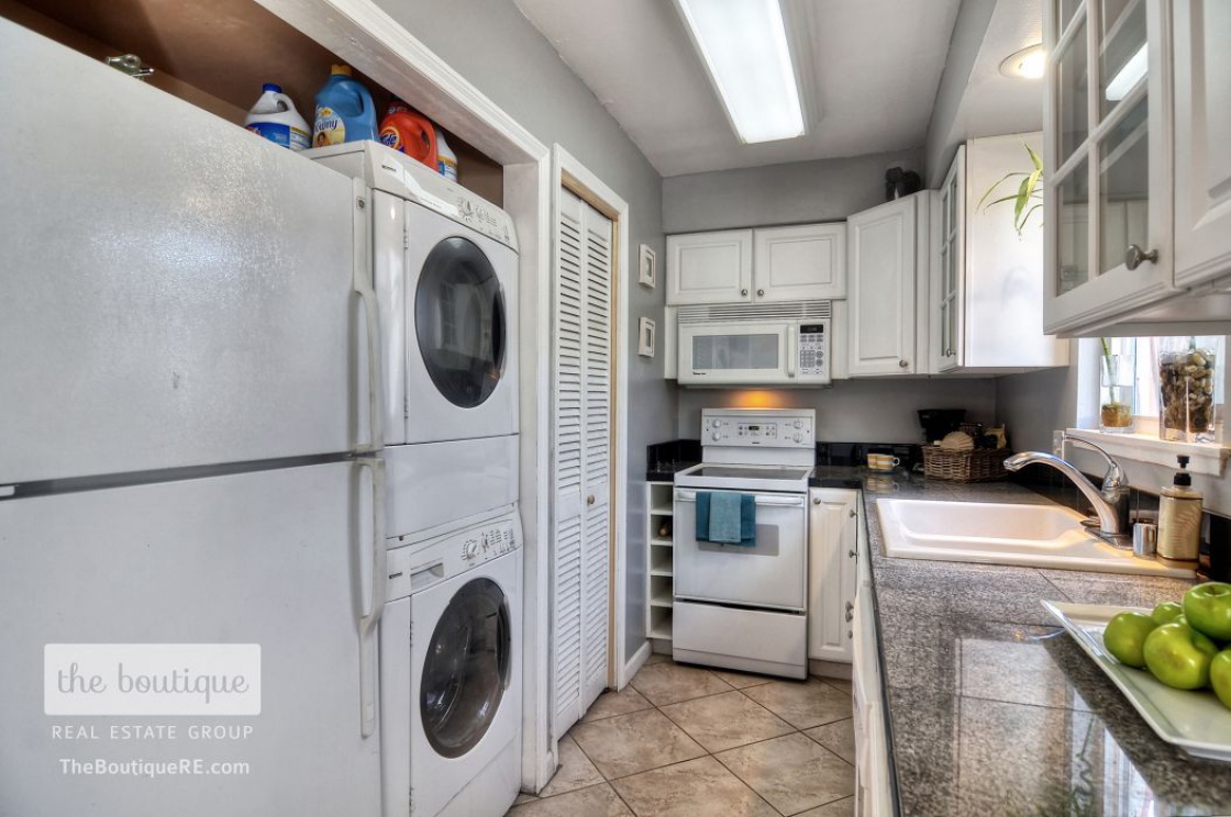 9852 Argyle Drive , Huntington Beach CA: