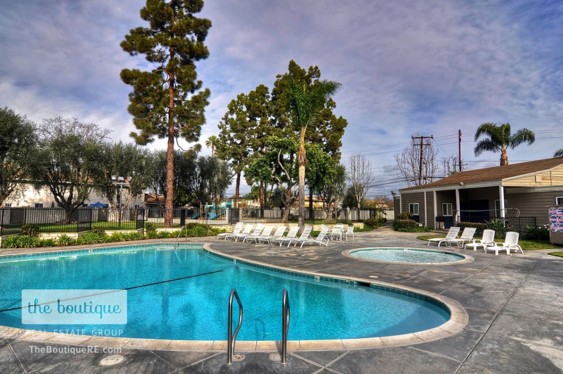 9852 Argyle Drive , Huntington Beach CA: