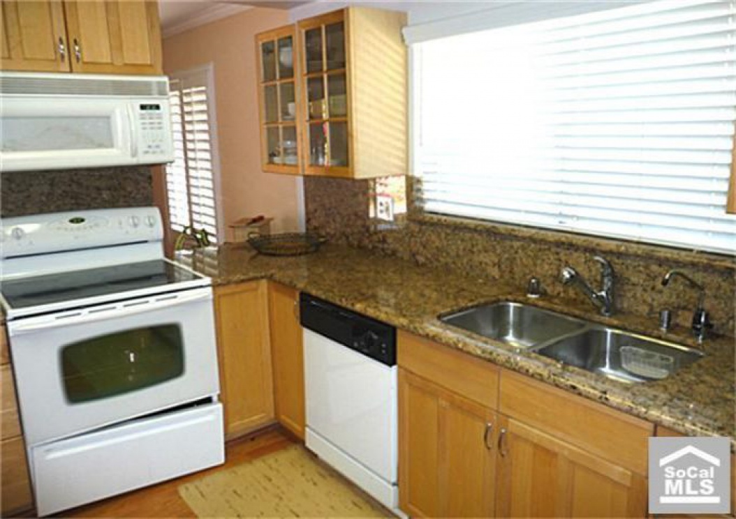 2301 Conifer Ln, Tustin CA: 