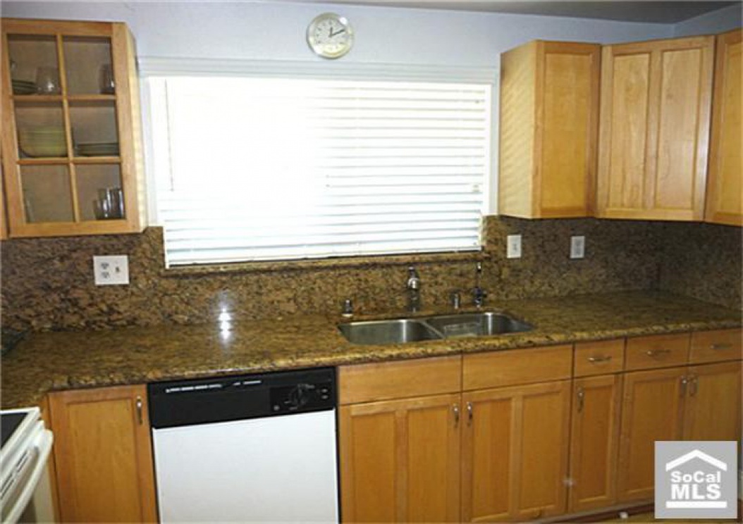 2301 Conifer Ln, Tustin CA: 