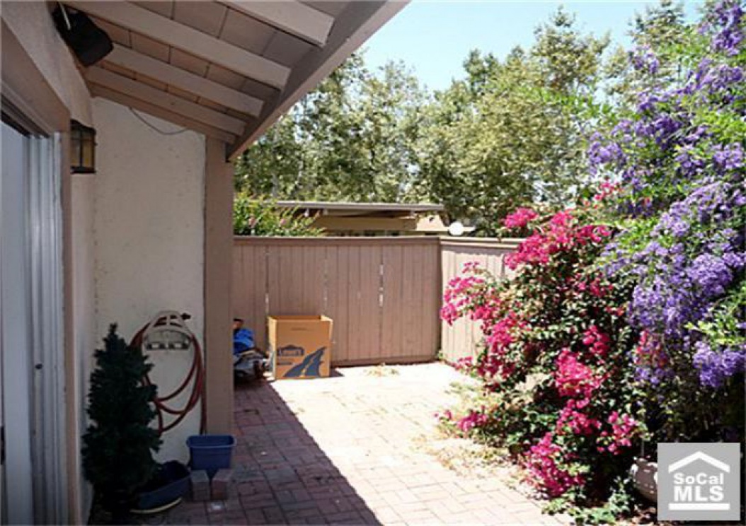 2301 Conifer Ln, Tustin CA: 