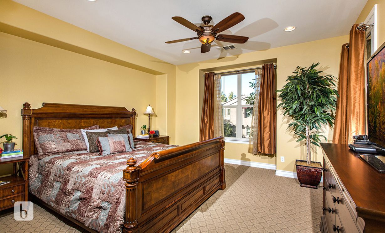 32   Bell Chime   , Irvine CA: 