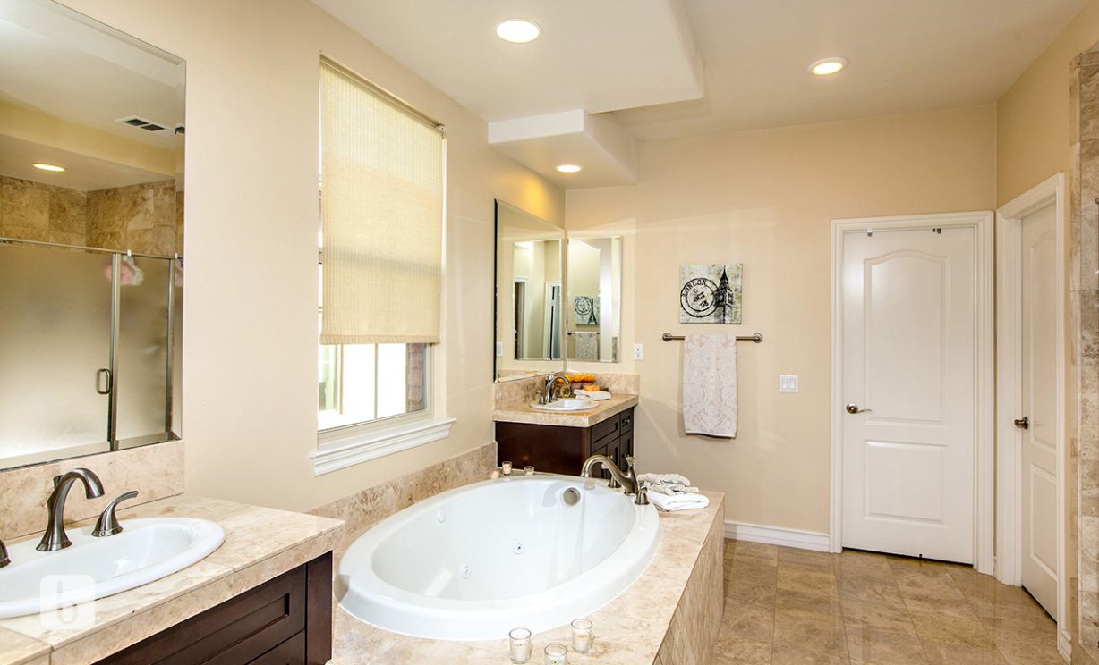 32   Bell Chime   , Irvine CA: 