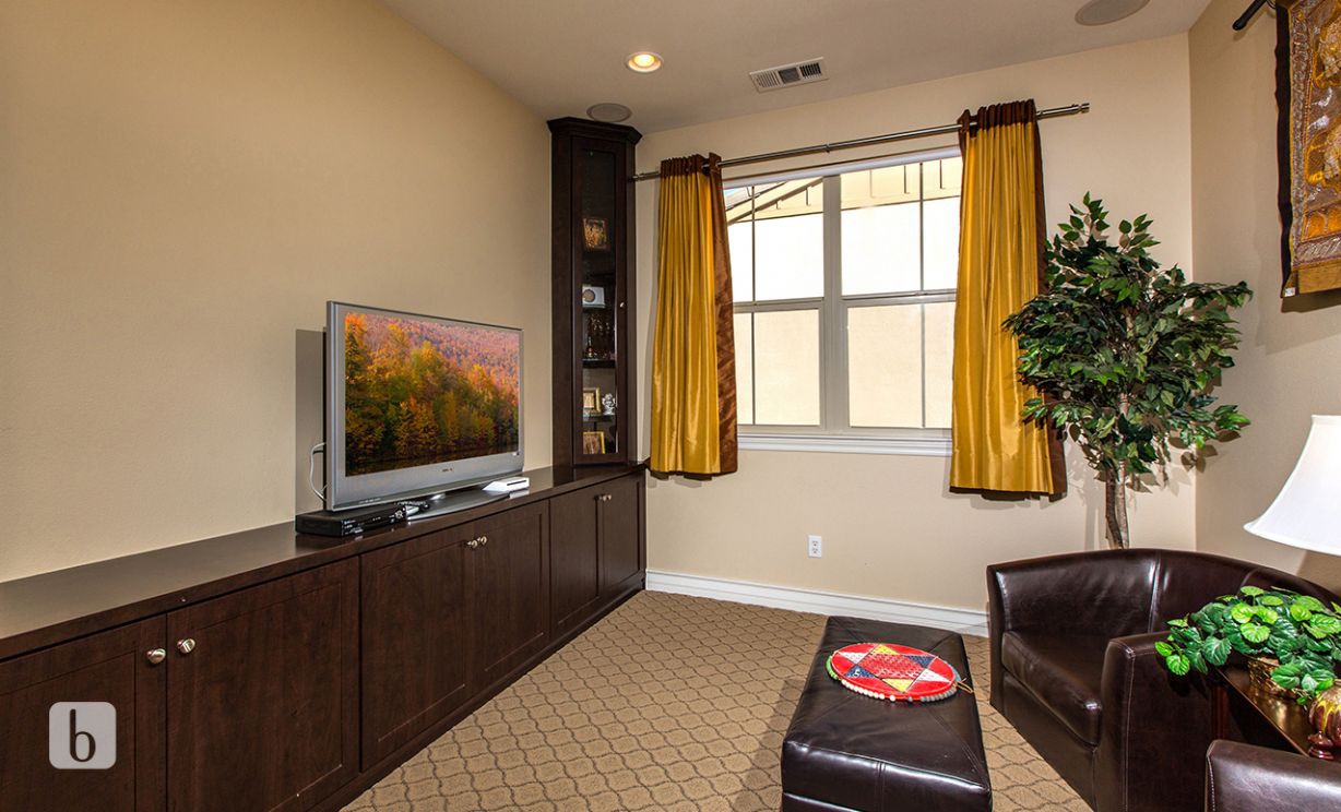 32   Bell Chime   , Irvine CA: 