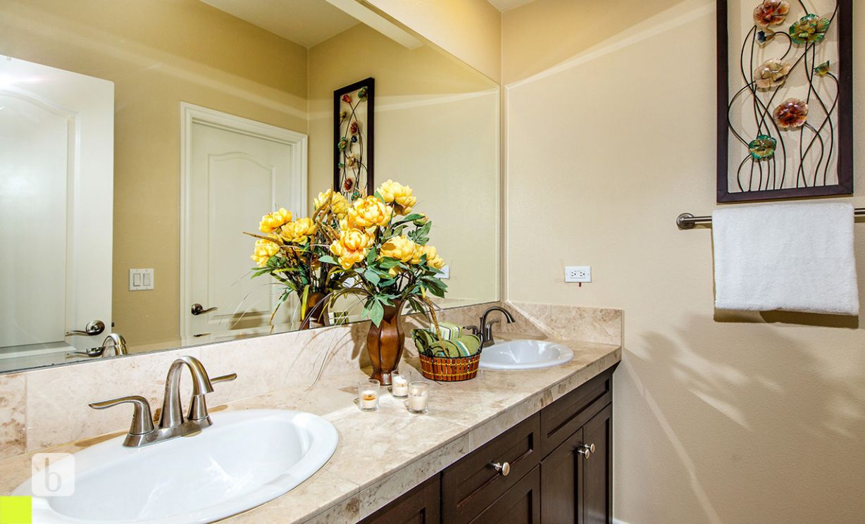 32   Bell Chime   , Irvine CA: 