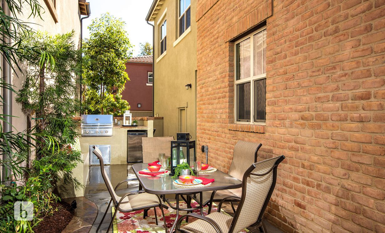 32   Bell Chime   , Irvine CA: 