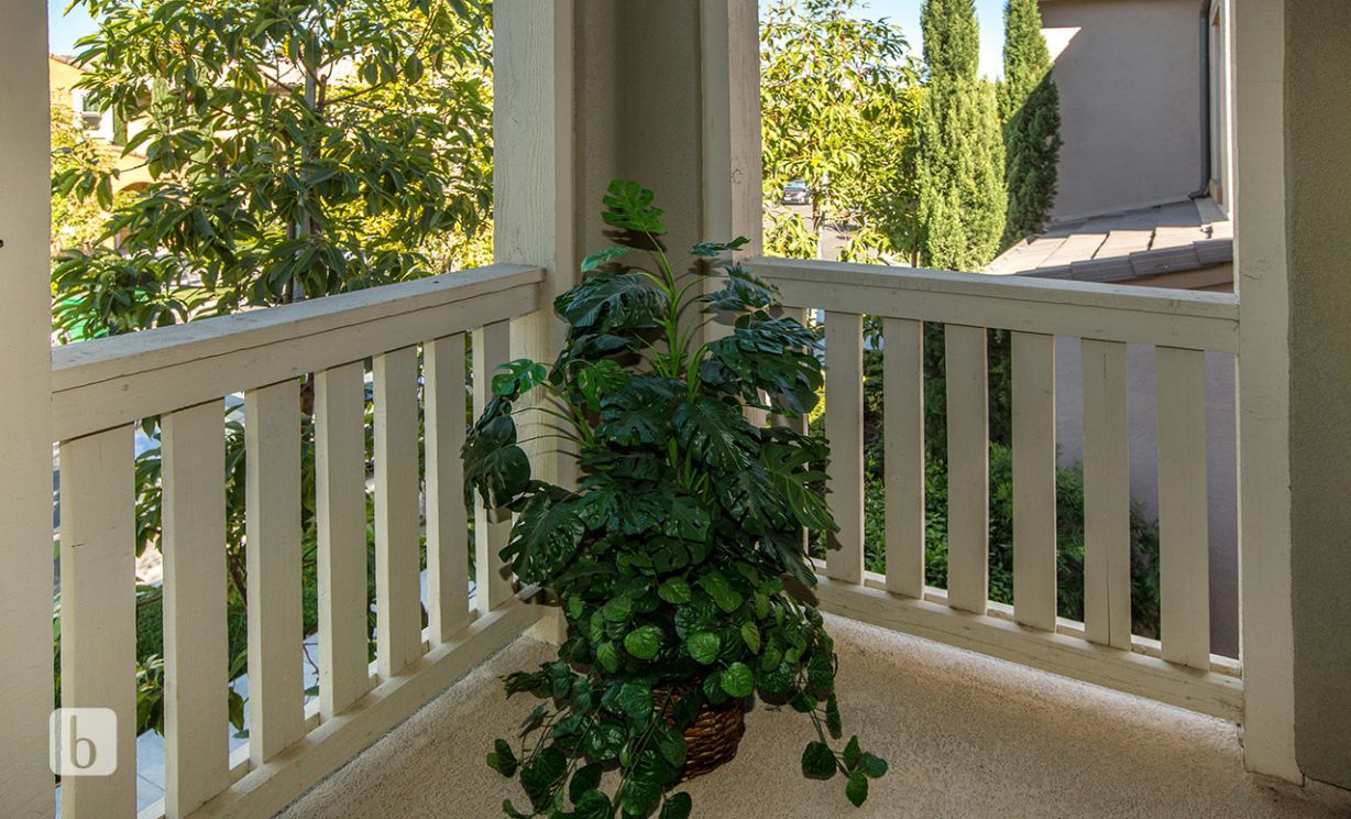 32   Bell Chime   , Irvine CA: 