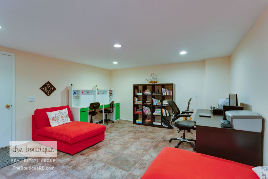 18713 Hatteras Street , Tarzana CA: 