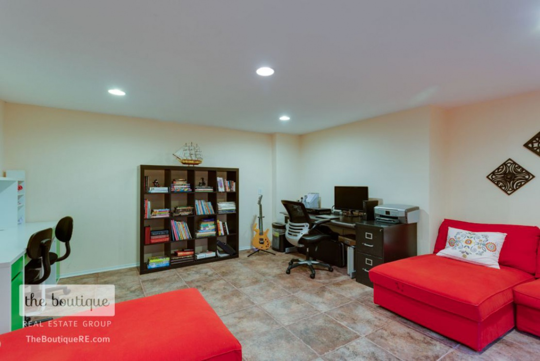 18713 Hatteras Street , Tarzana CA: 