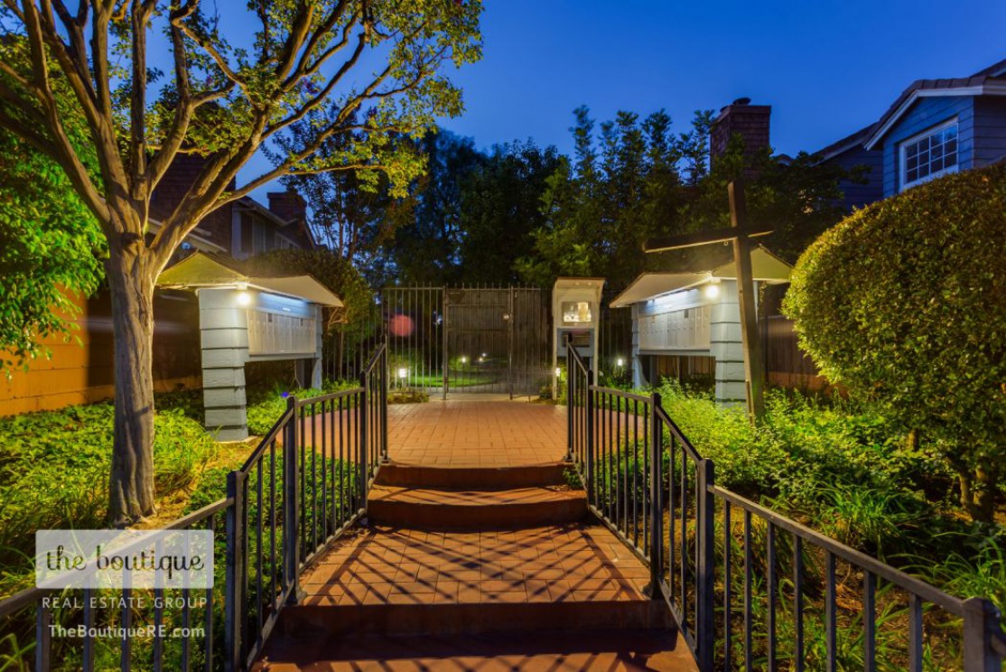 18713 Hatteras Street , Tarzana CA: 