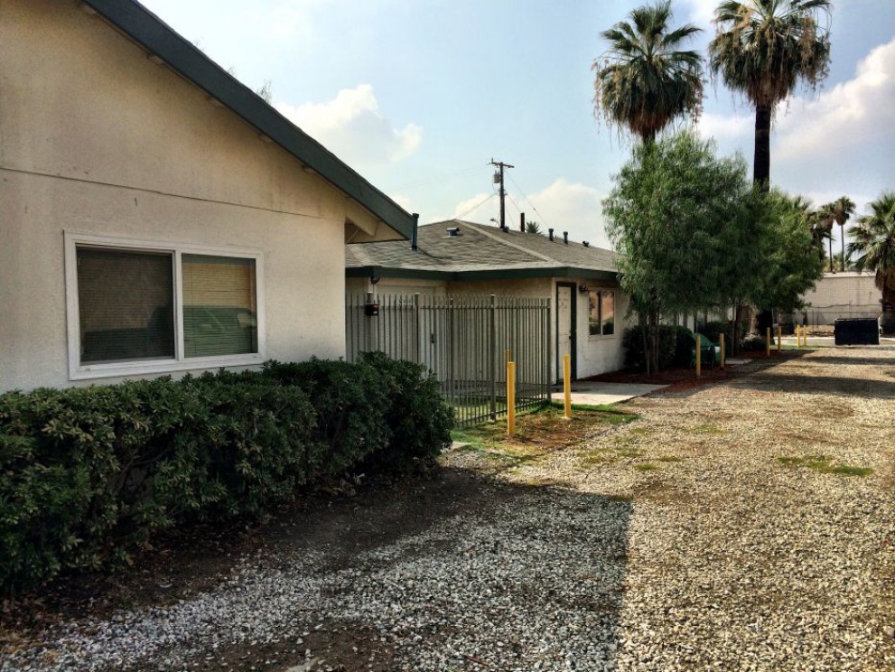 832 West Victoria Street , San Bernardino CA: 