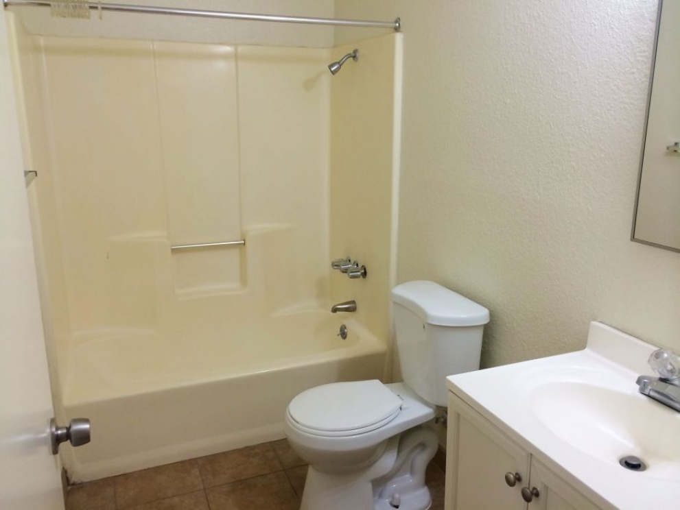 832 West Victoria Street , San Bernardino CA: 