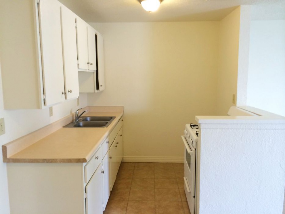 832 West Victoria Street , San Bernardino CA: 