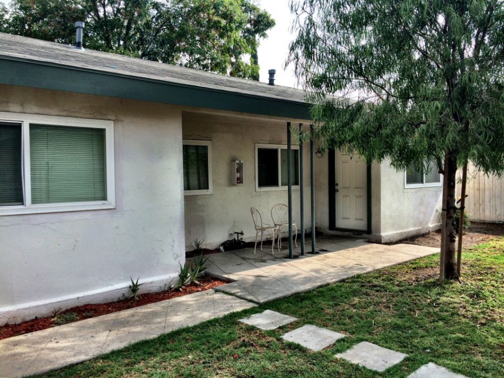 832 West Victoria Street , San Bernardino CA: 