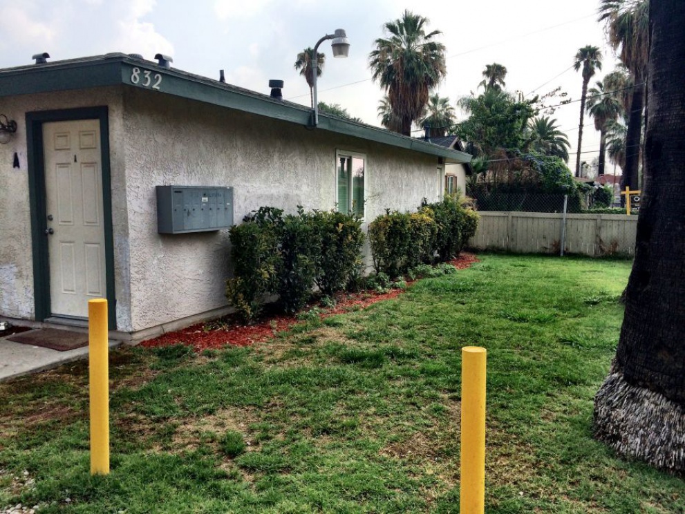 832 West Victoria Street , San Bernardino CA: 