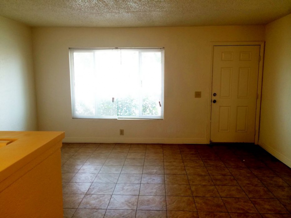 832 West Victoria Street , San Bernardino CA: 