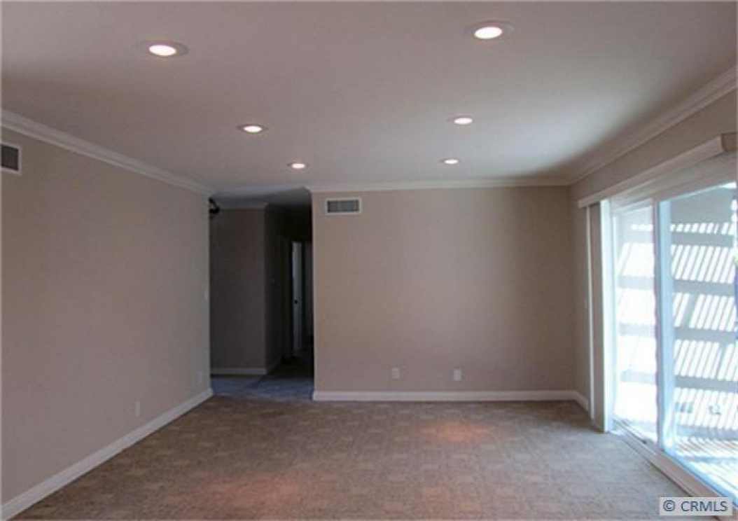 320 N Colfax St, La Habra CA: 