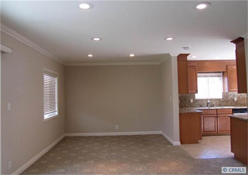 320 N Colfax St, La Habra CA: 