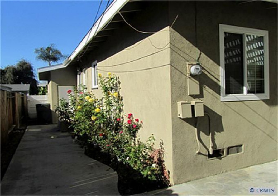 320 N Colfax St, La Habra CA: 