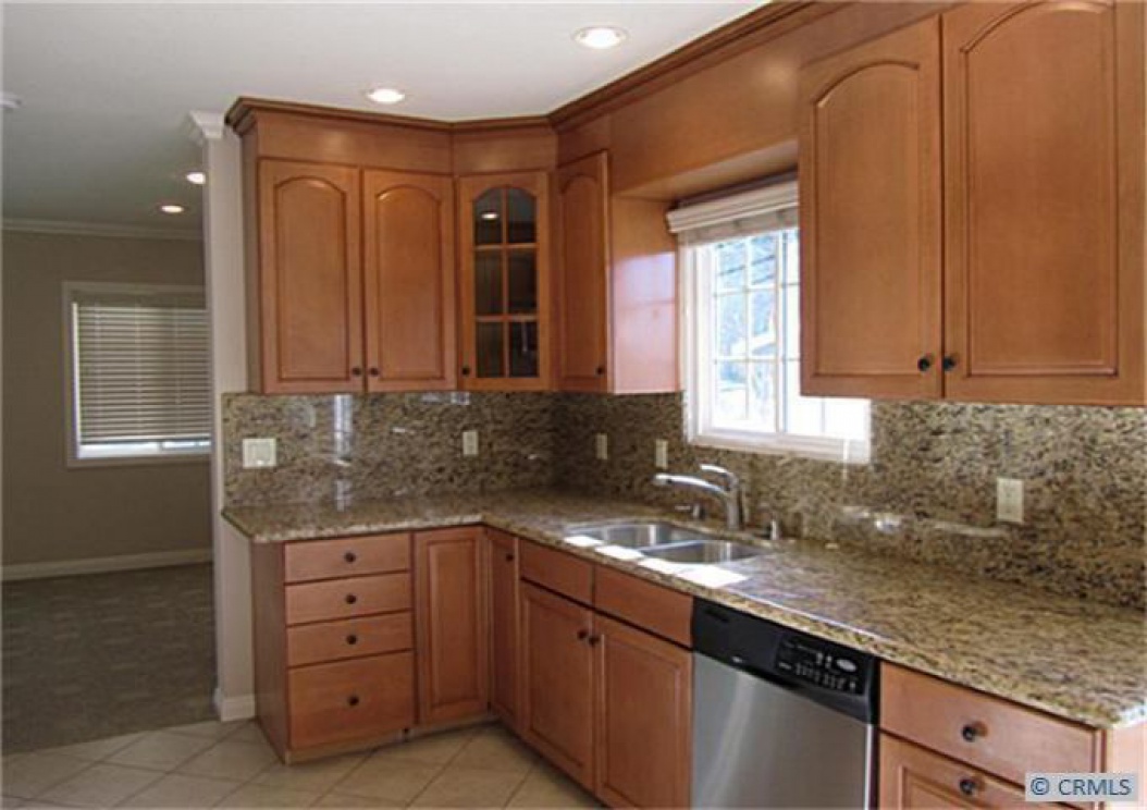 320 N Colfax St, La Habra CA: 