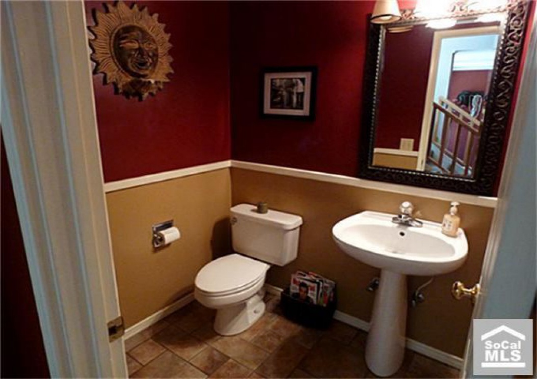 2800 Puente St, Fullerton CA: 